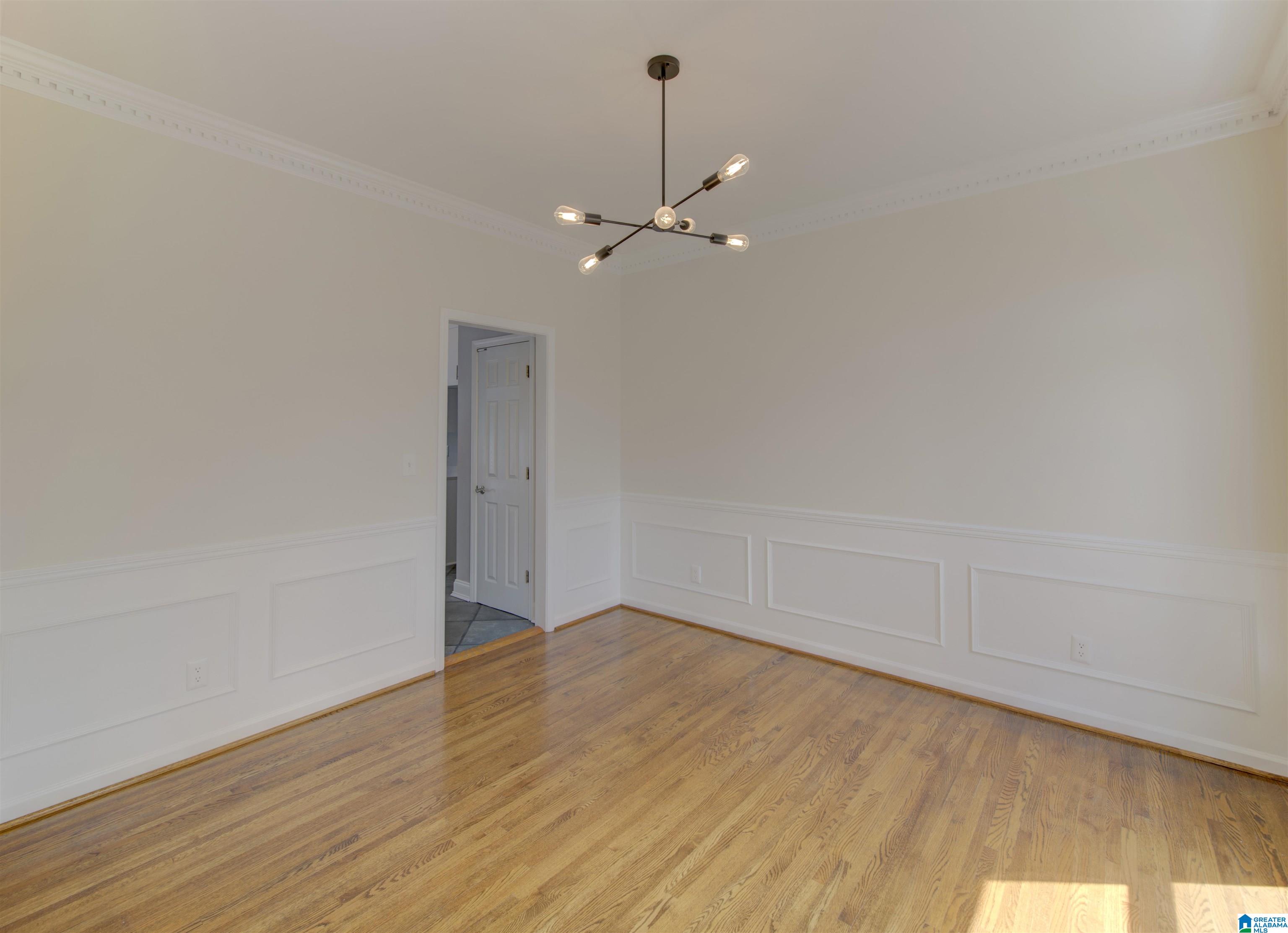 2209 Circle View Lane Birmingham, AL 35244 - Photo 5 of 34