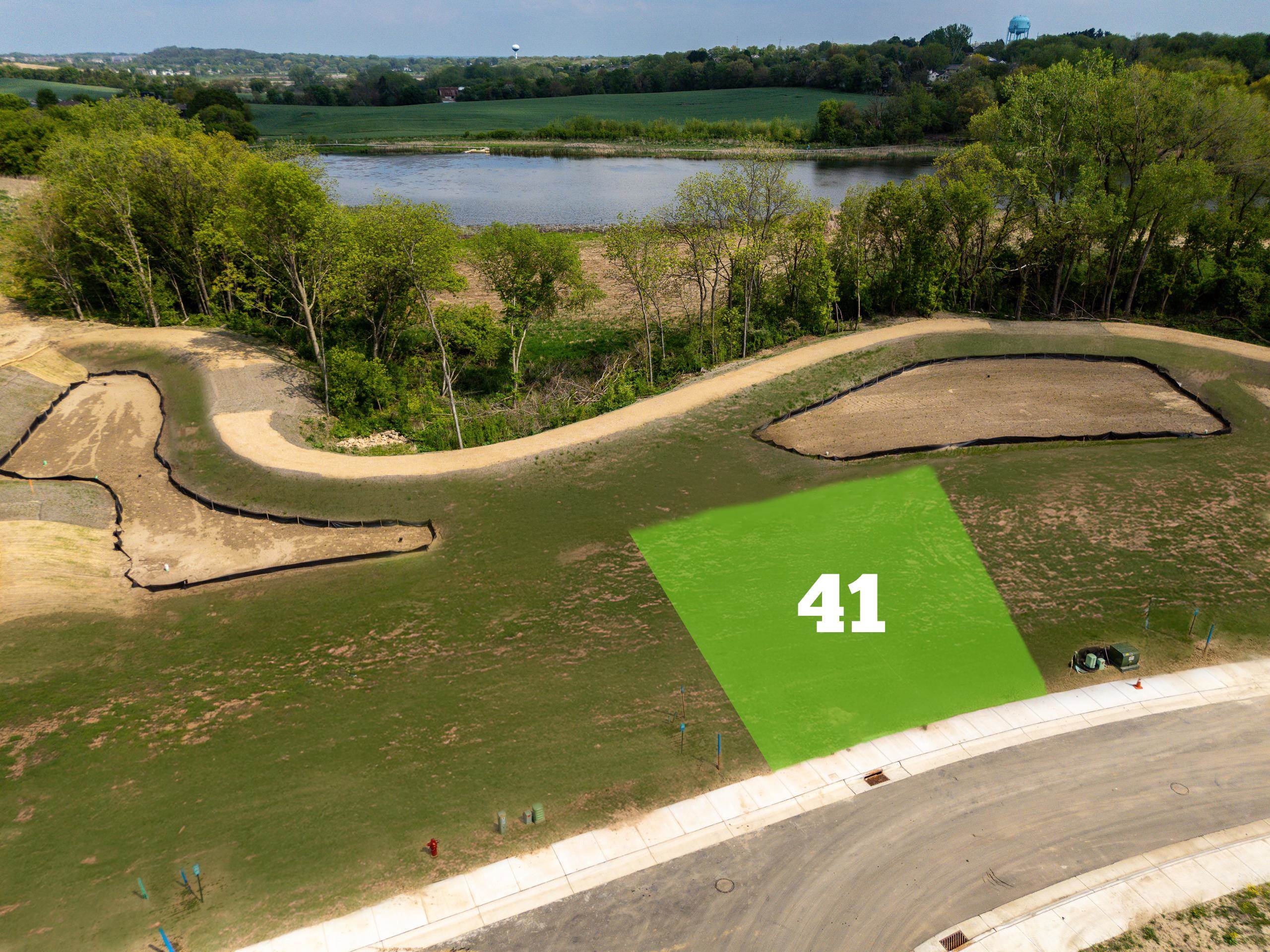 7525 California Love Middleton, WI 53562 - Photo 2 of 4