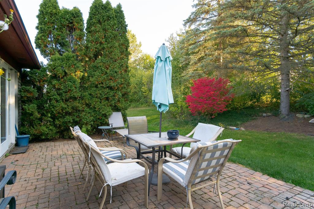 1707 Morningside Lane Rochester Hills, MI 48307 - Photo 4 of 37