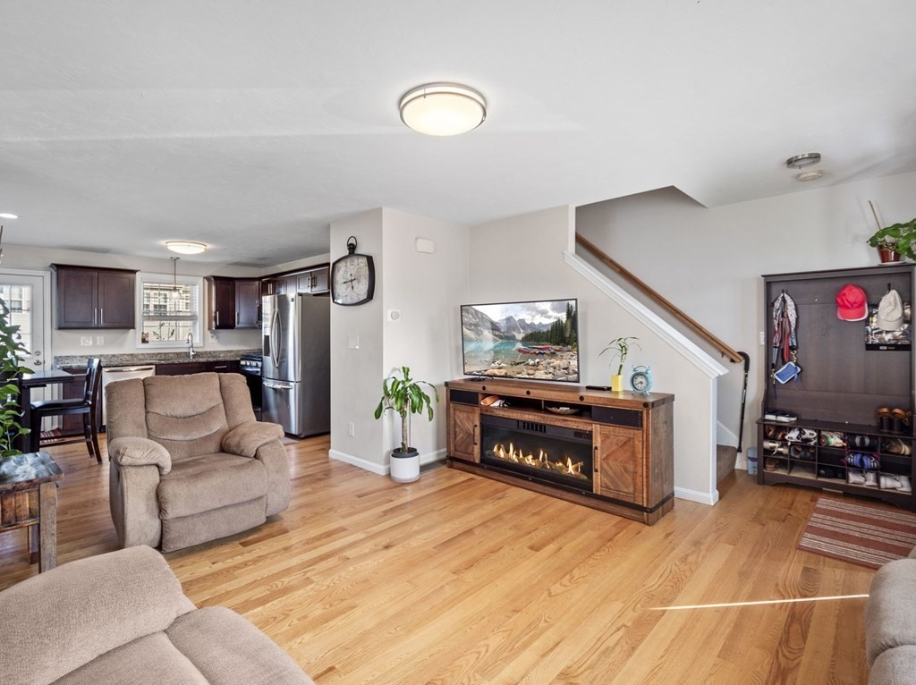 27 Riley Road, Unit 27 Tyngsborough, MA 01879 - Photo 6 of 37