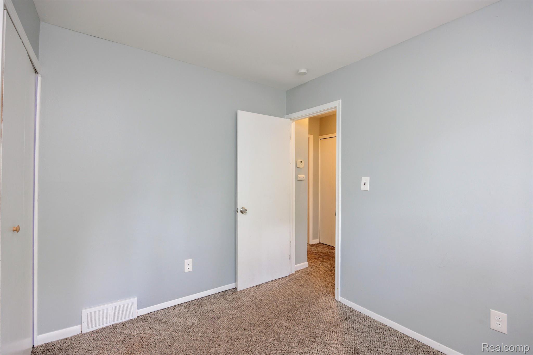 35247 Wick Road Romulus, MI 48174 - Photo 15 of 34 Gallery Image 15