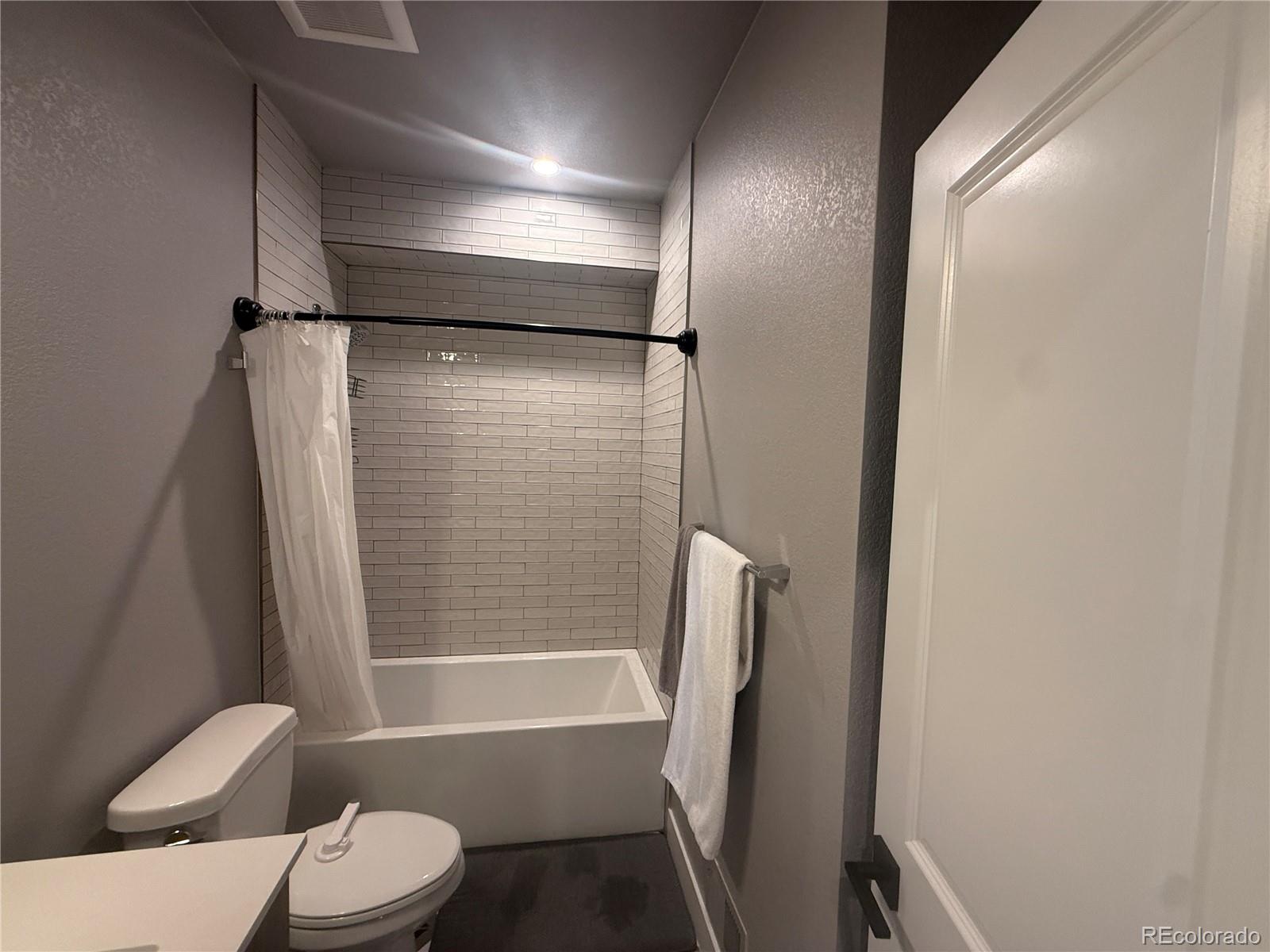 1284 Stuart Street Denver, CO 80204 - Photo 8 of 14 Gallery Image 8