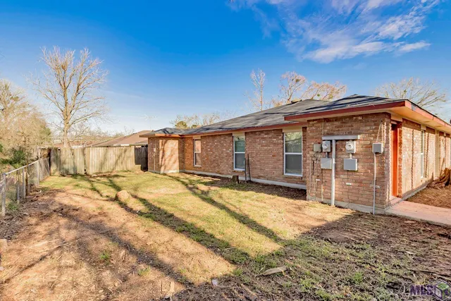 $1,050 | 8113 Jefferson Park Drive, Baton Rouge, LA 70817