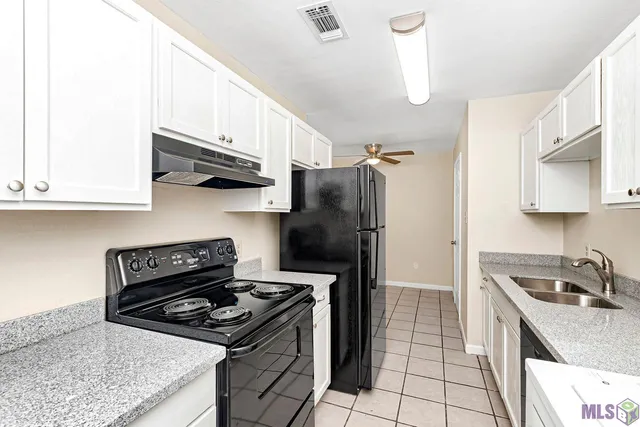 $1,050 | 8113 Jefferson Park Drive, Baton Rouge, LA 70817