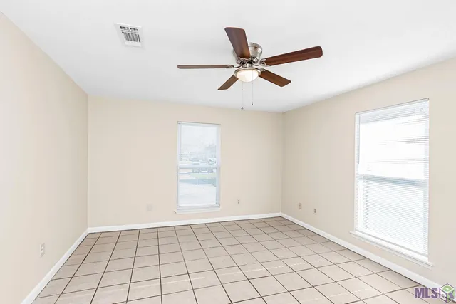 $1,050 | 8113 Jefferson Park Drive, Baton Rouge, LA 70817