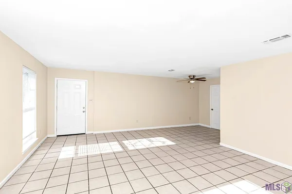 $1,000 | 8113 Jefferson Park Drive, Baton Rouge, LA 70817