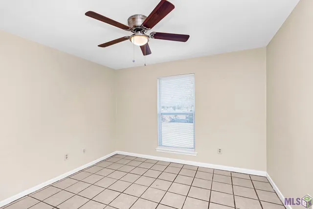 $1,050 | 8113 Jefferson Park Drive, Baton Rouge, LA 70817