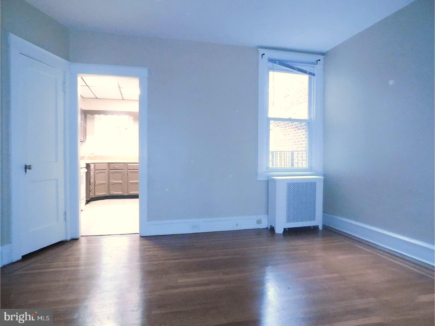 223 Sanford Road Upper Darby, PA 19082 - Photo 3 of 14