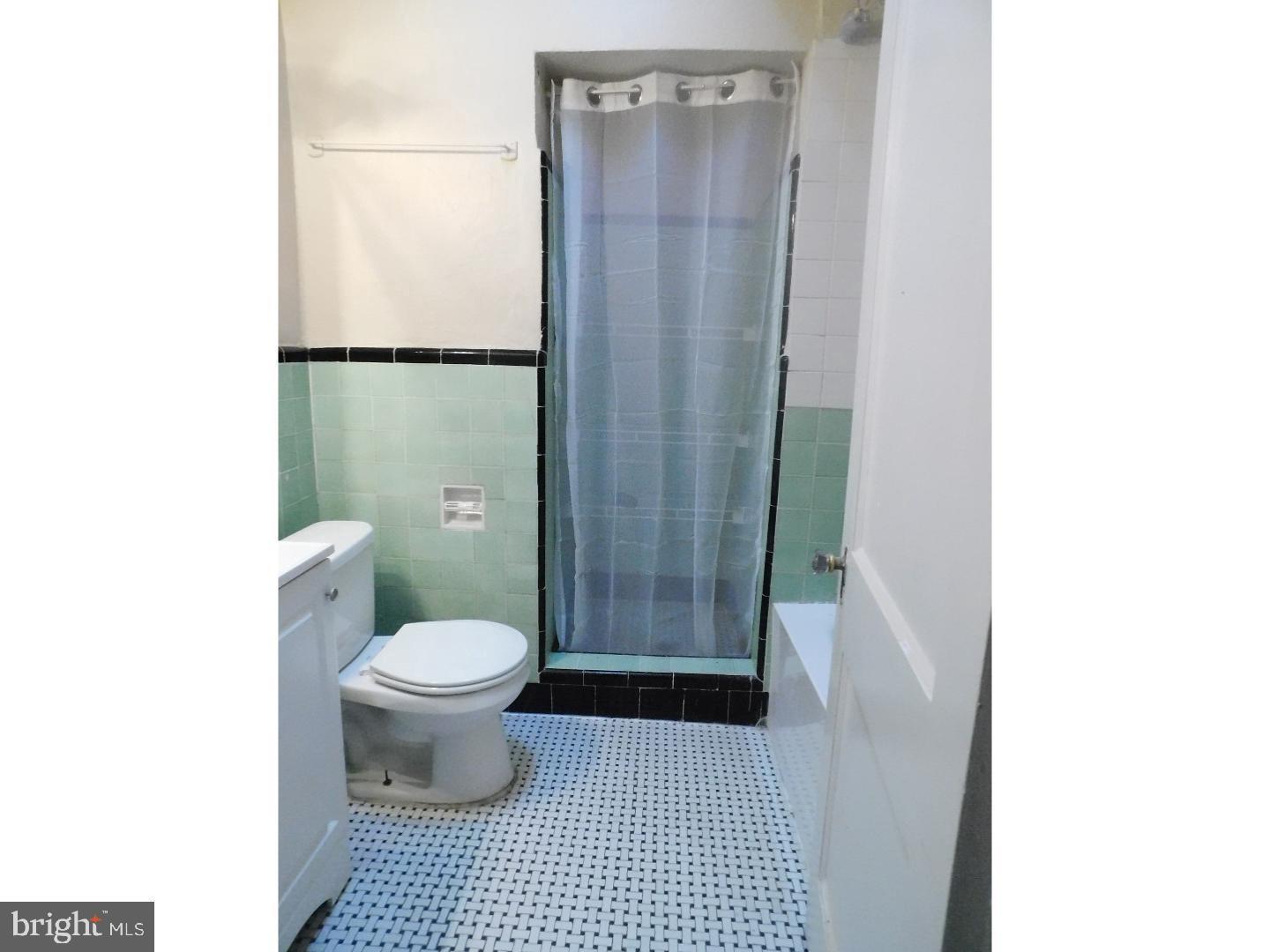 223 Sanford Road Upper Darby, PA 19082 - Photo 9 of 14
