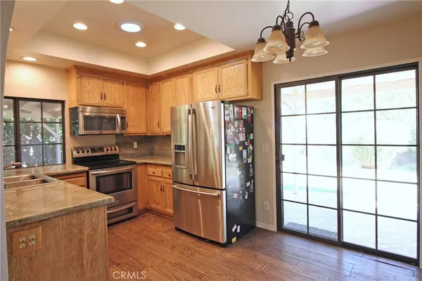 $3,895 | 25433 Plaza Escovar, Valencia, CA 91355