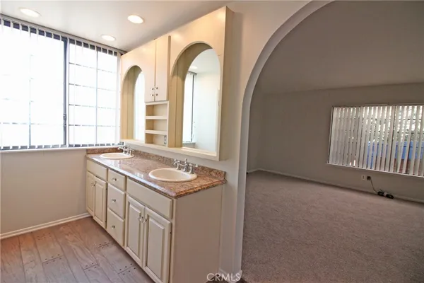 $3,895 | 25433 Plaza Escovar, Valencia, CA 91355