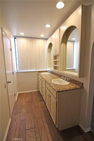 $3,895 | 25433 Plaza Escovar, Valencia, CA 91355