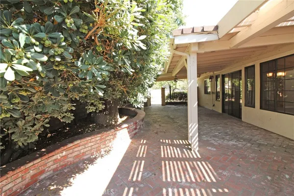 $3,895 | 25433 Plaza Escovar, Valencia, CA 91355