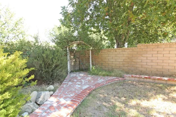 $3,895 | 25433 Plaza Escovar, Valencia, CA 91355