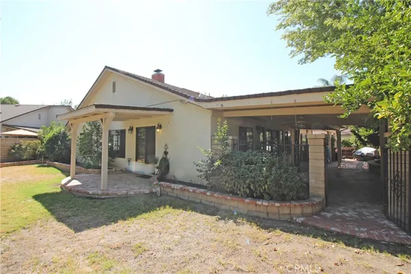 $3,895 | 25433 Plaza Escovar, Valencia, CA 91355