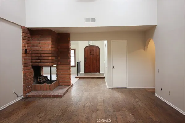 $3,895 | 25433 Plaza Escovar, Valencia, CA 91355