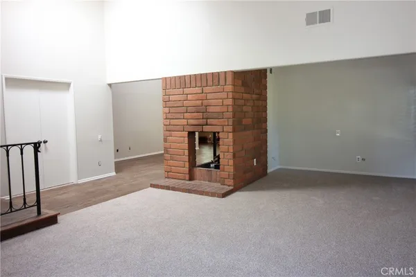 $3,895 | 25433 Plaza Escovar, Valencia, CA 91355