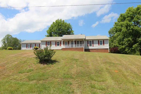 $427,500 | 152 Timberlake Drive, Inman, SC 29349