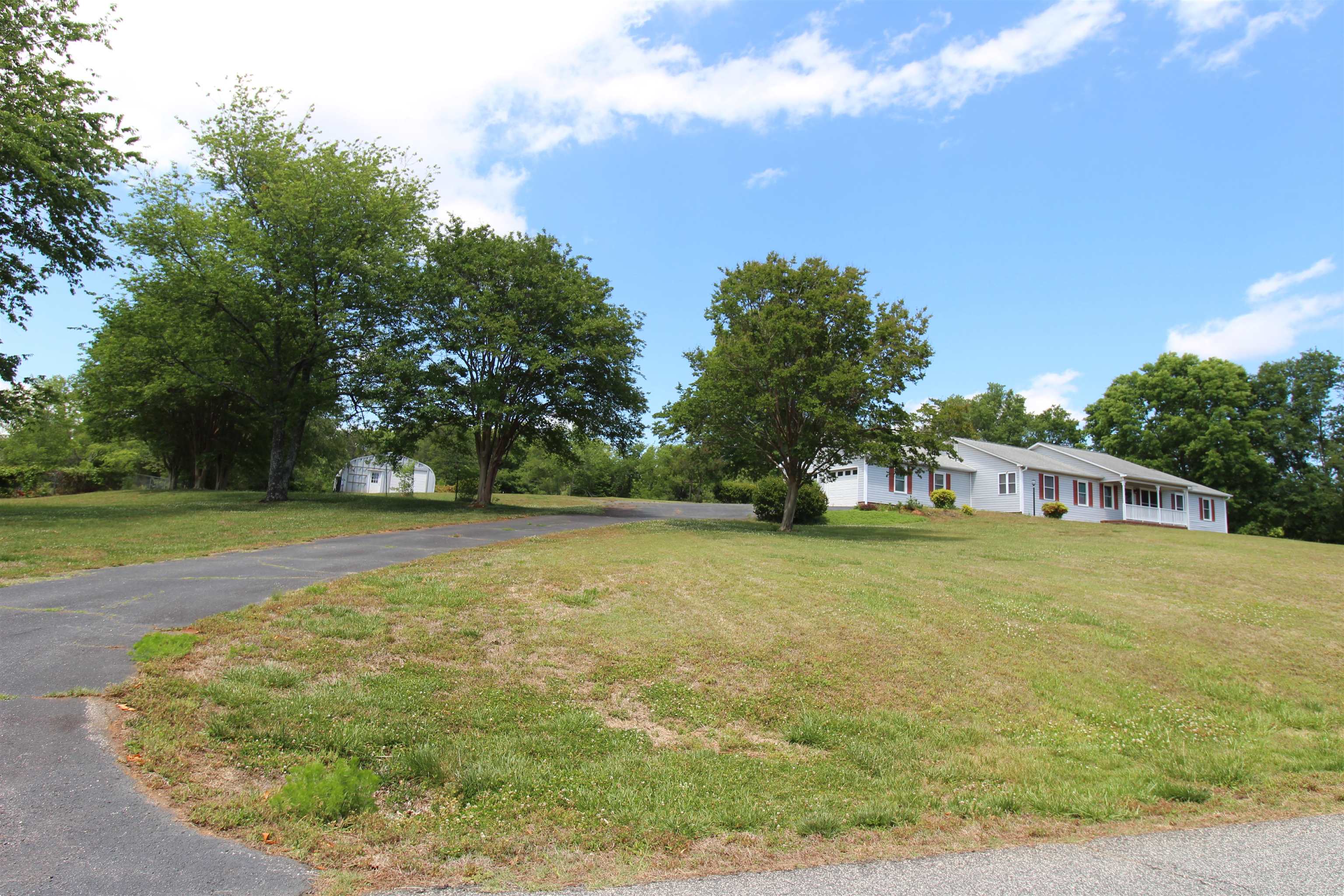 152 Timberlake Drive Inman, SC 29349 - Photo 3 of 46