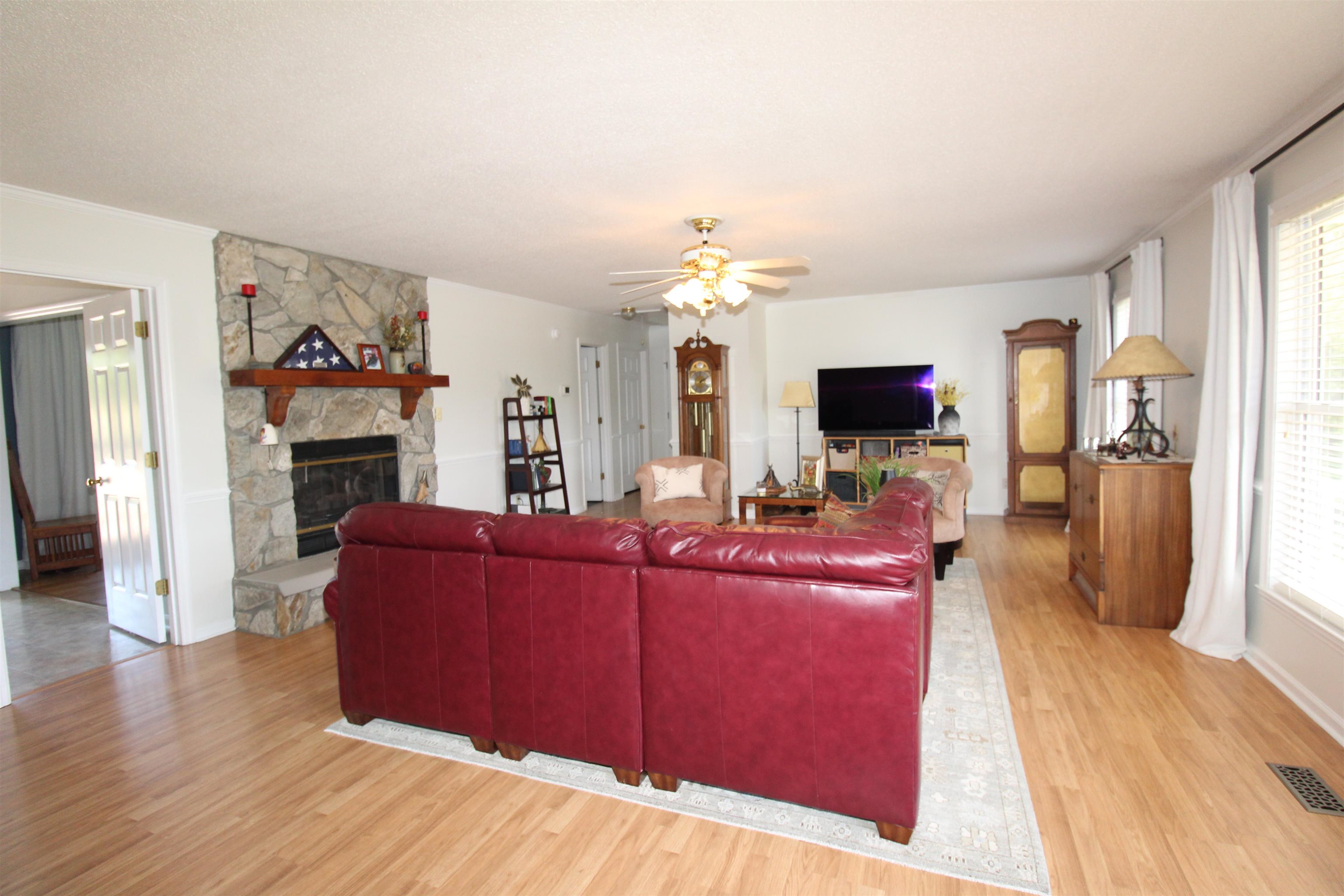 152 Timberlake Drive Inman, SC 29349 - Photo 7 of 46