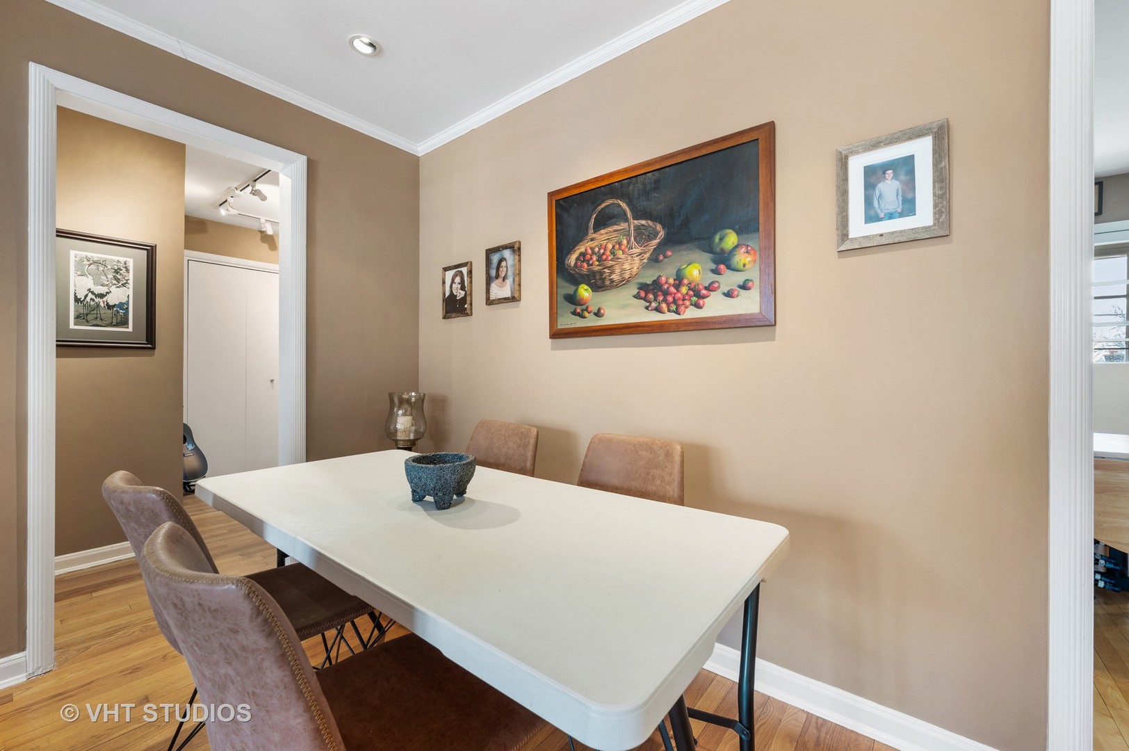 2238 Central Street, Unit 3 Evanston, IL 60201 - Photo 9 of 20 a view of a dining room with furniture
