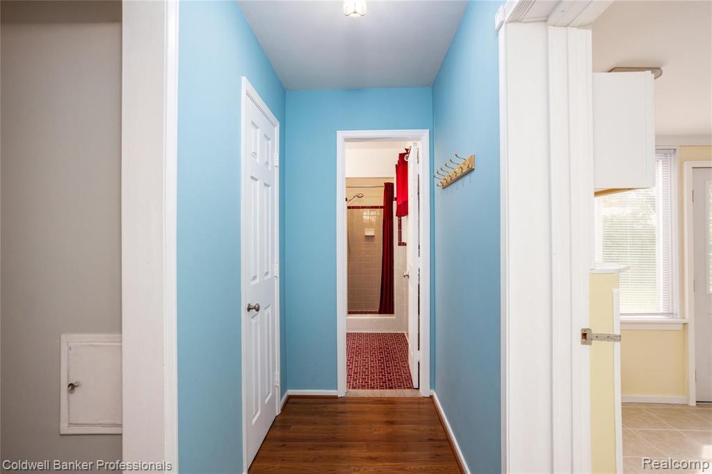 401 Barclay Grosse Pointe, MI 48236 - Photo 28 of 39