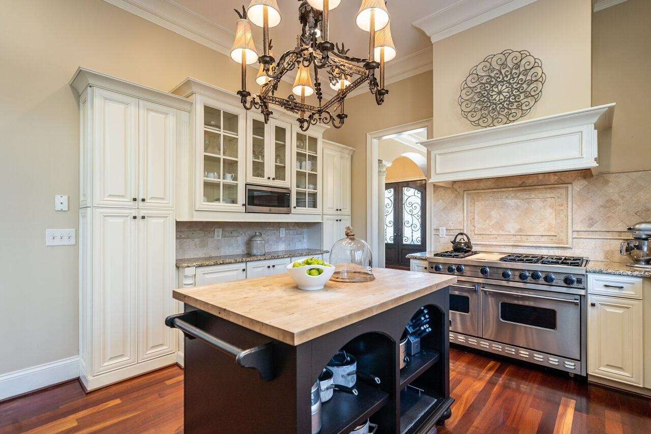 122 Lake Boone Trail Raleigh, NC 27608 - Photo 11 of 46 Photo 11