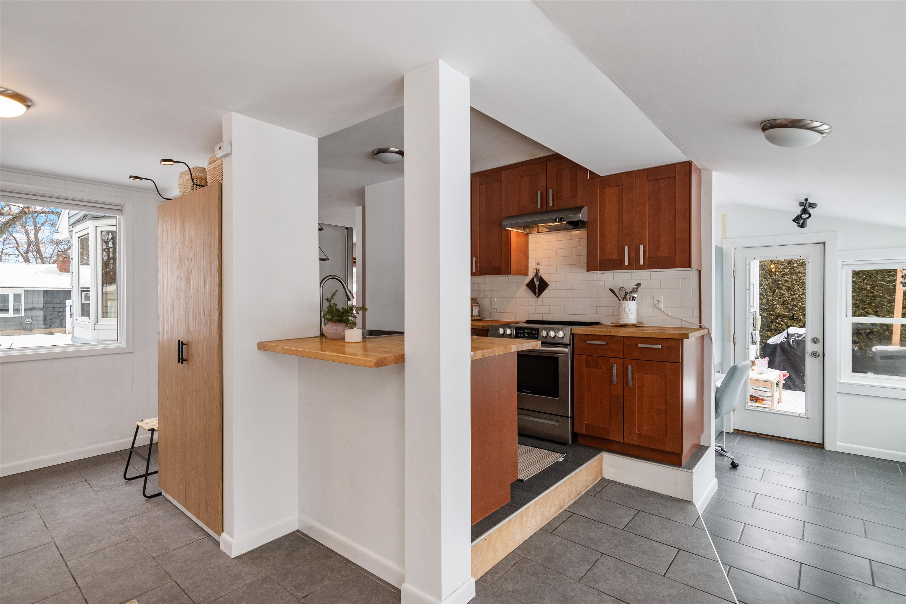 16 Bittersweet Lane Burlington, VT 05401 - Photo 9 of 40