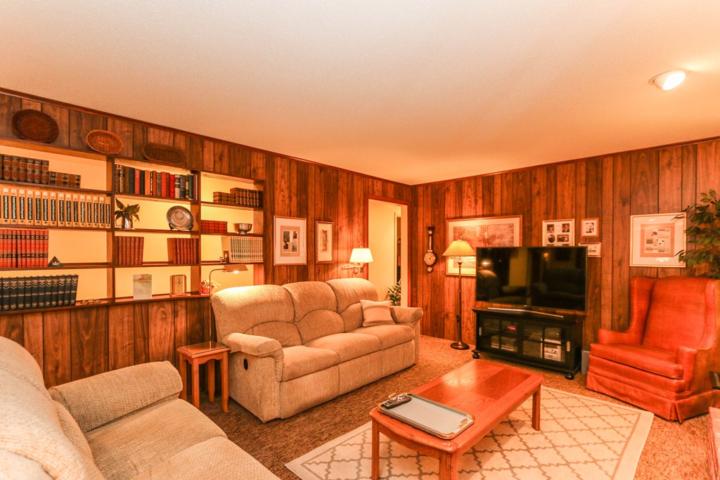 561 Frank Smith Road Longmeadow, MA 01106 - Photo 13 of 27