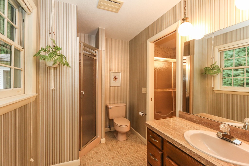 561 Frank Smith Road Longmeadow, MA 01106 - Photo 17 of 27
