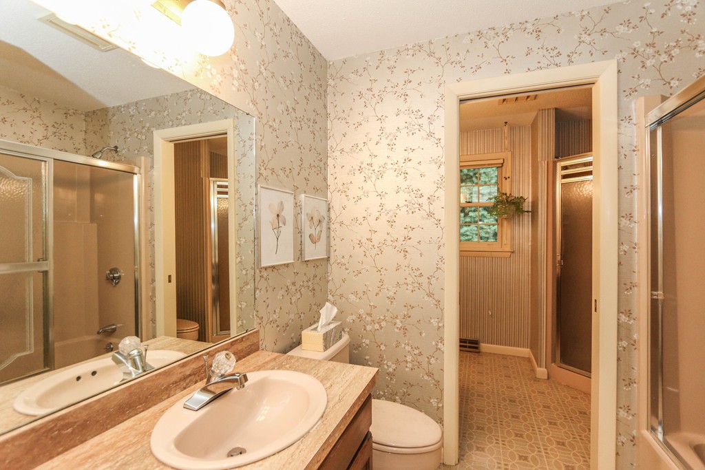 561 Frank Smith Road Longmeadow, MA 01106 - Photo 19 of 27