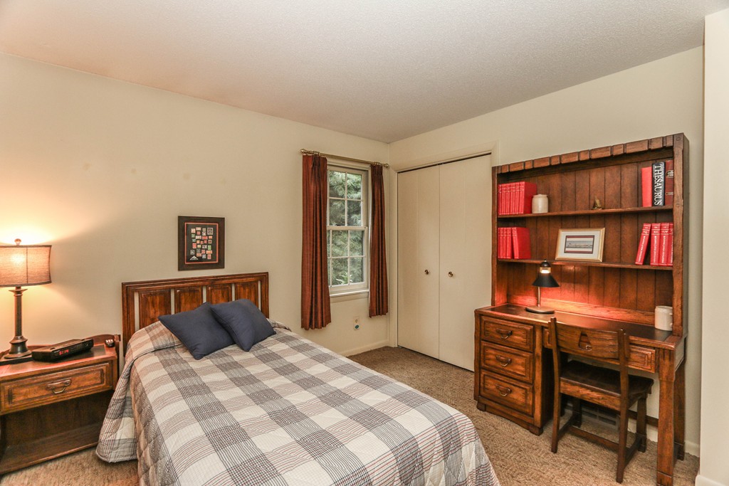 561 Frank Smith Road Longmeadow, MA 01106 - Photo 23 of 27