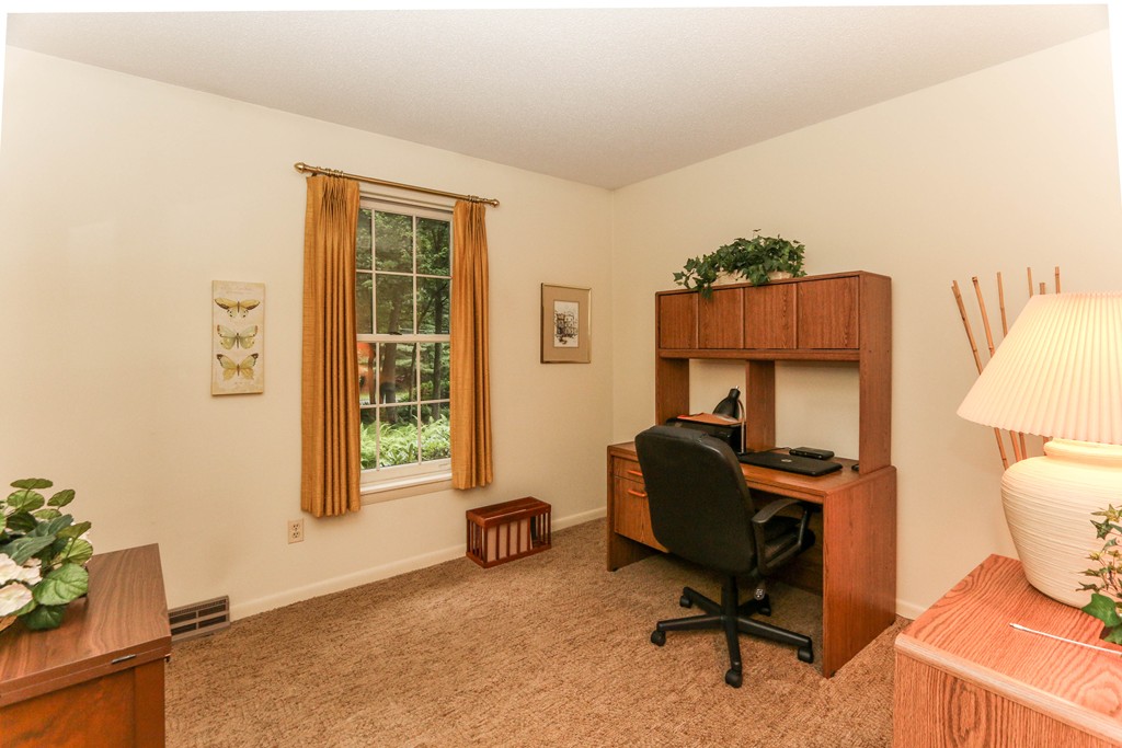 561 Frank Smith Road Longmeadow, MA 01106 - Photo 24 of 27