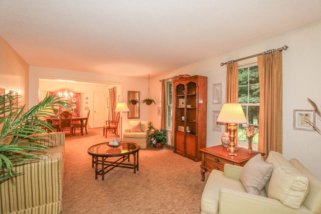 561 Frank Smith Road Longmeadow, MA 01106 - Photo 4 of 27