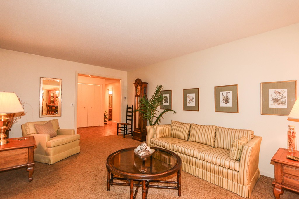 561 Frank Smith Road Longmeadow, MA 01106 - Photo 6 of 27