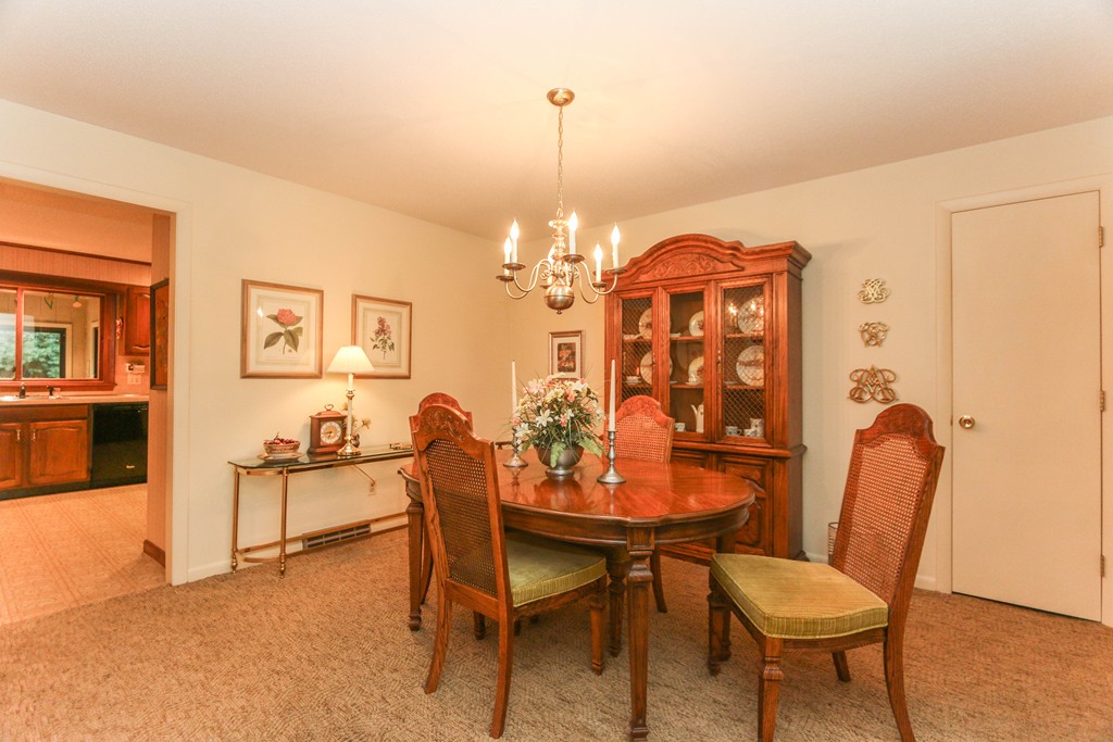 561 Frank Smith Road Longmeadow, MA 01106 - Photo 8 of 27