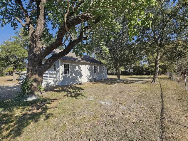 $150,000 | 510 South Waco Street, Groesbeck, TX 76642