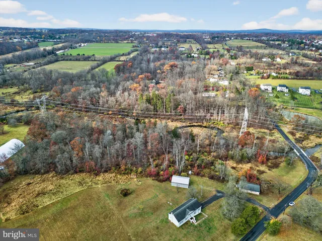 a view of a yard with an outdoor space