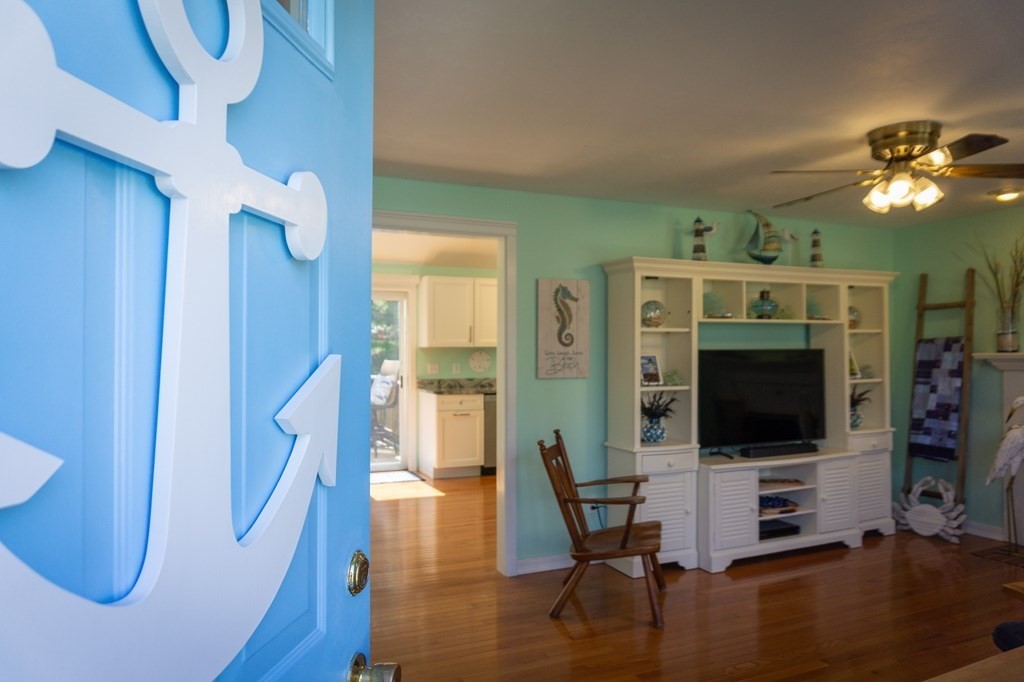 42 Puritan Road Bourne, MA 02532 - Photo 4 of 42 Gallery Image 4