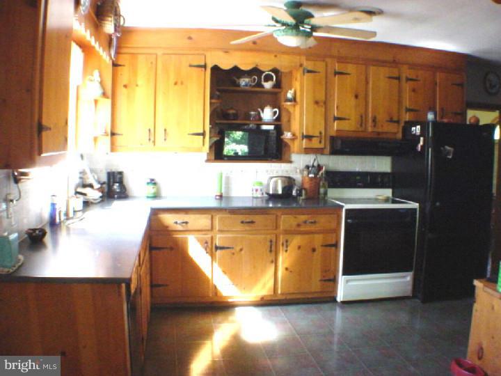 149 Scroggy Road Oxford, PA 19363 - Photo 3 of 14 Gallery Image 3
