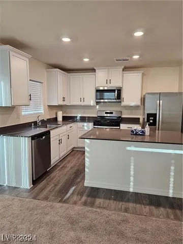$2,000 | 6184 Pink Cosmos Avenue, Las Vegas, NV 89122
