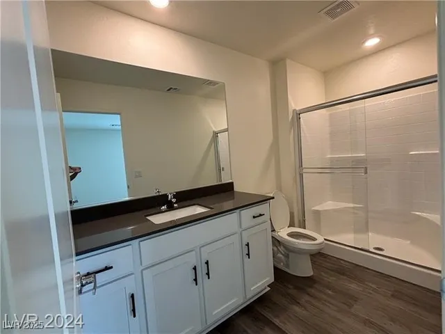 $2,000 | 6184 Pink Cosmos Avenue, Las Vegas, NV 89122