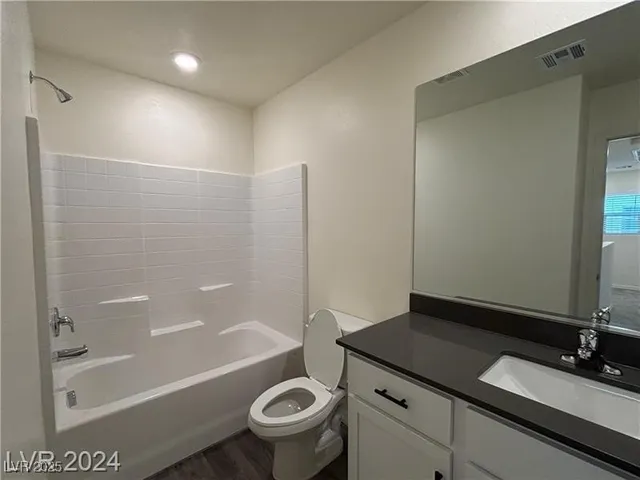 $2,000 | 6184 Pink Cosmos Avenue, Las Vegas, NV 89122