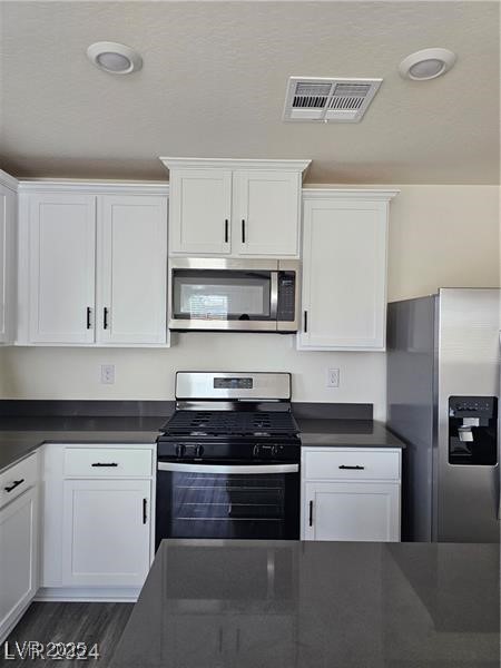 6184 Pink Cosmos Avenue Las Vegas, NV 89122 - Photo 8 of 9