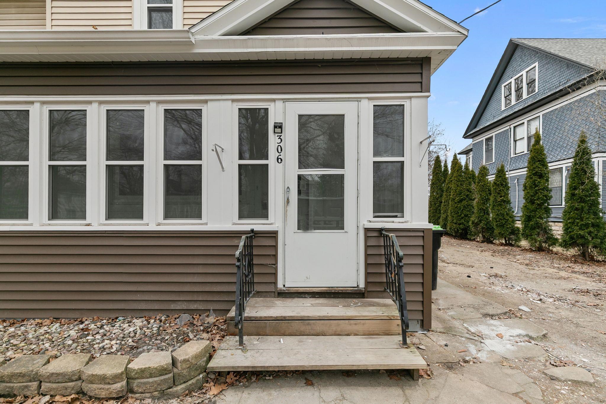 306 South Watertown Street Waupun, WI 53963 - Photo 2 of 45