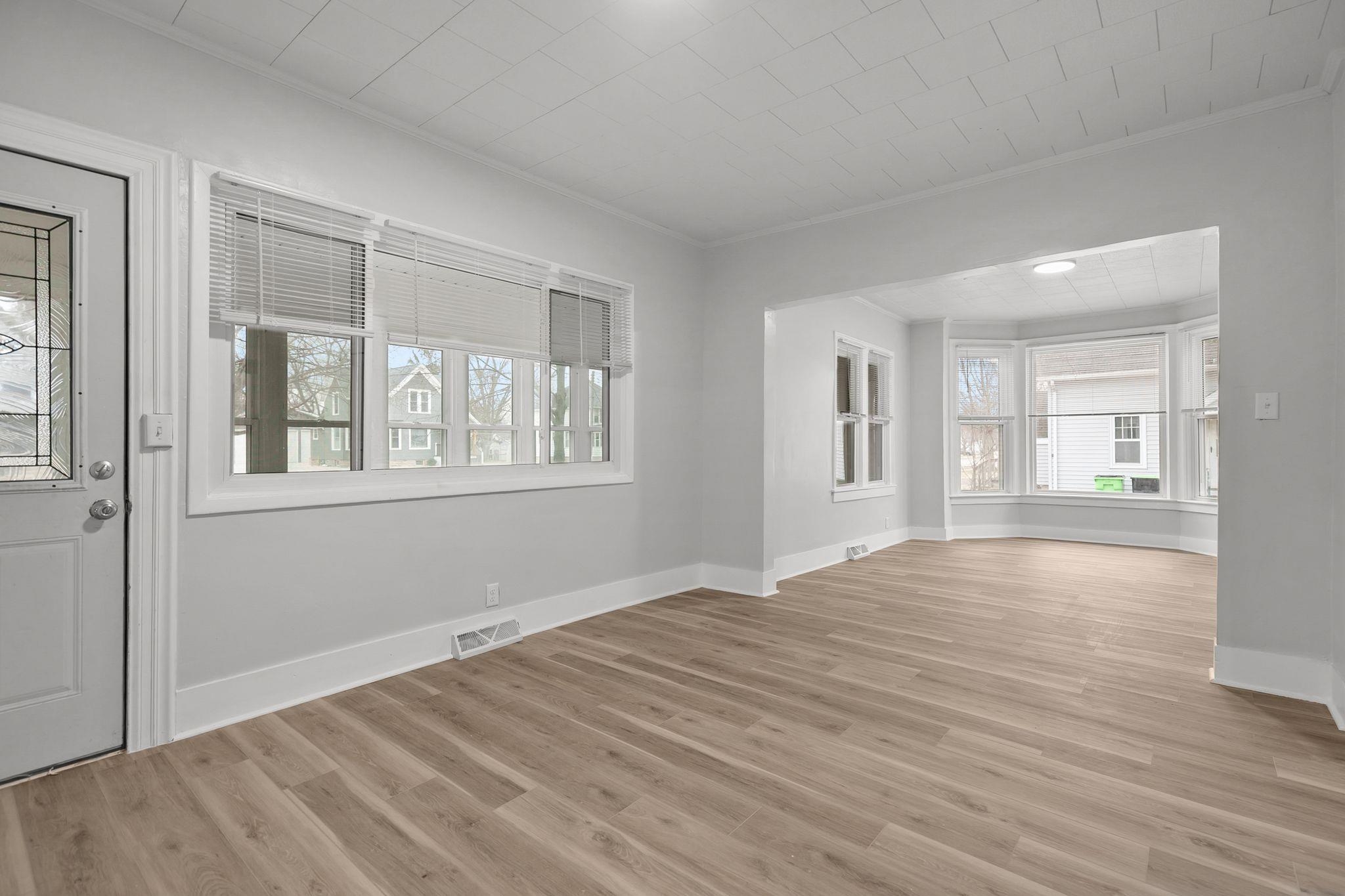 306 South Watertown Street Waupun, WI 53963 - Photo 4 of 45