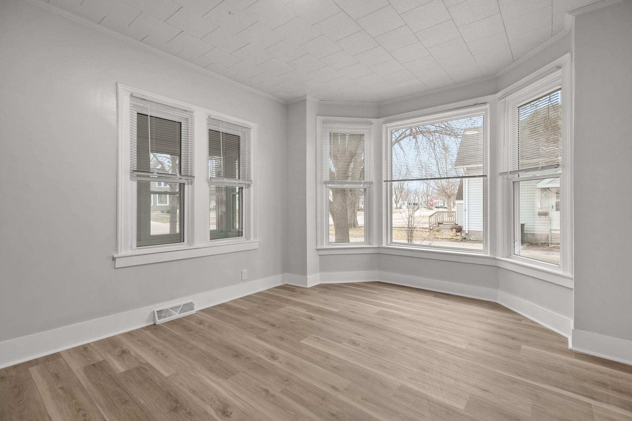 306 South Watertown Street Waupun, WI 53963 - Photo 7 of 45