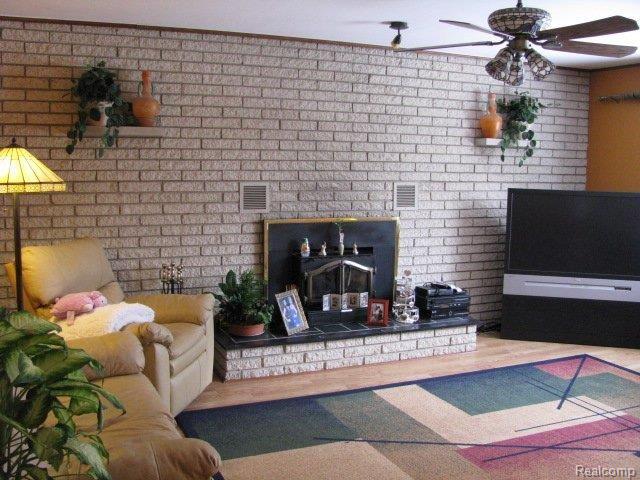20690 29 Mile Road Ray, MI 48096 - Photo 16 of 25 Great Room with Fireplace.JPG