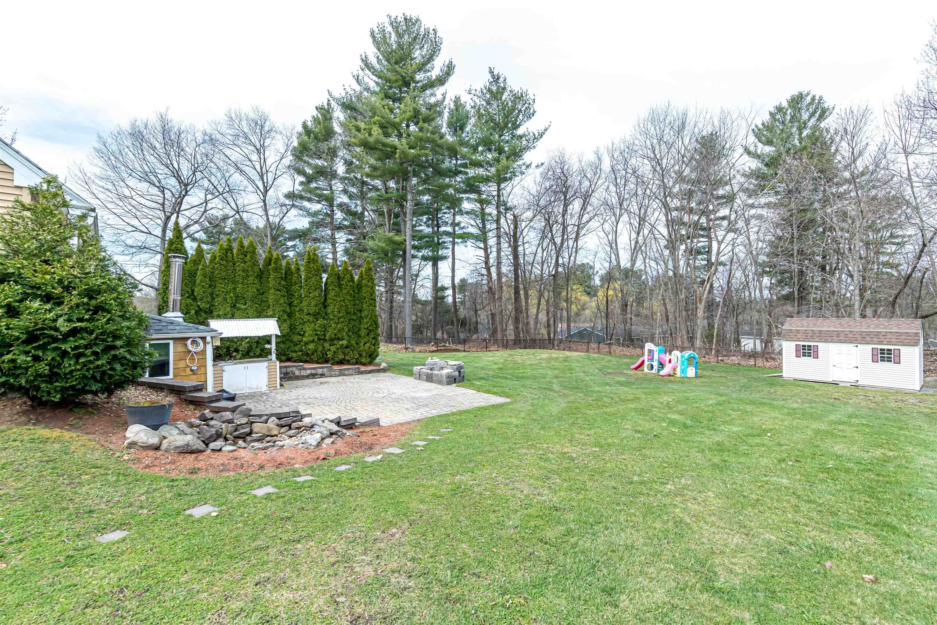 15 Jericho Road Pelham, NH 03076 - Photo 37 of 40