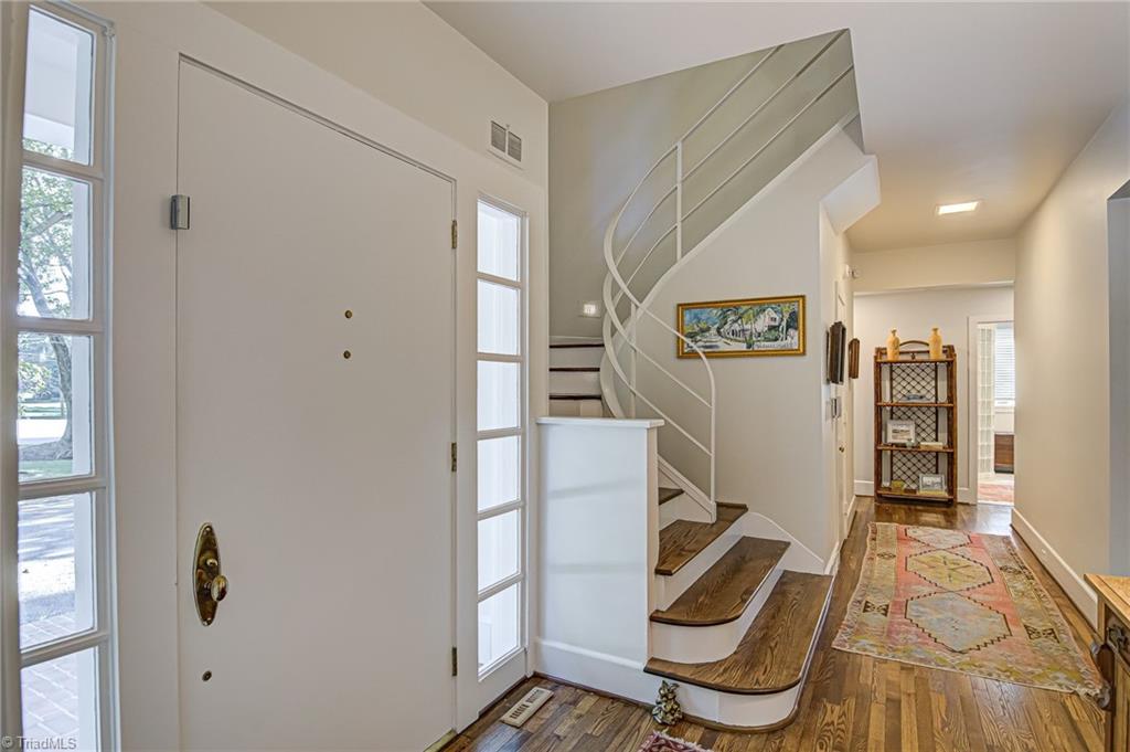 2400 Warwick Road Winston-Salem, NC 27104 - Photo 4 of 39 Gallery Image 4